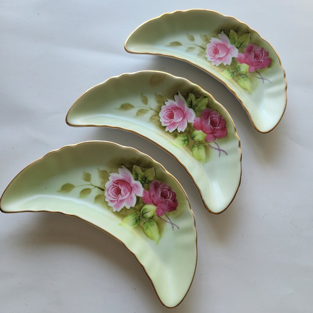 Vintage Lefton Crescent Croissant Shaped Plate Hand Painted Set of 3 Small Green